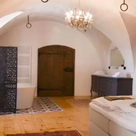 Hotel Schloss Freudenstein Appiano Sulla Strada Del Vino